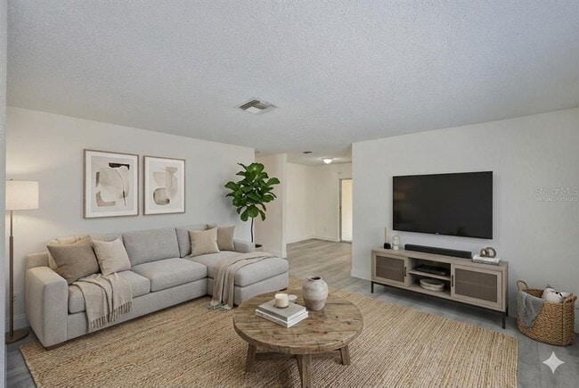 Foto del edificio - 11507 Valencia Dr