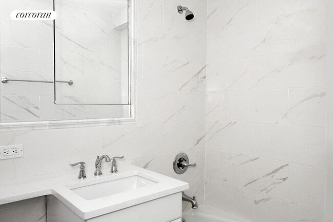 Foto del edificio - 230 E 79th St