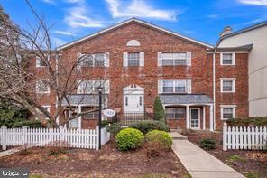 Building Photo - 4423 Romlon St