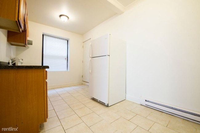 Building Photo - 3 br, 1 bath Apartment - 8109 S Ashland Ave