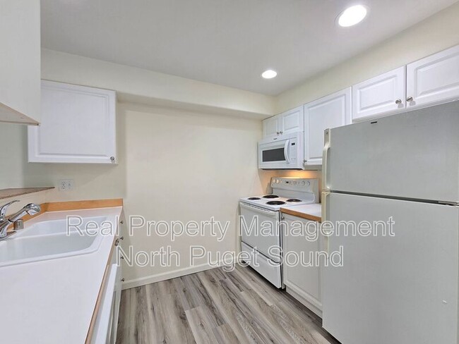 Foto del edificio - 18621 Blueberry Ln