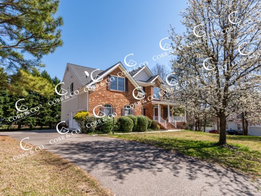 Foto del edificio - Spacious 6 Bedroom Home with First-Floor Suite, Loft, Garage & Community Pool in South Chesterfield