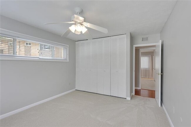 Building Photo - 115 Biscayne Dr NW