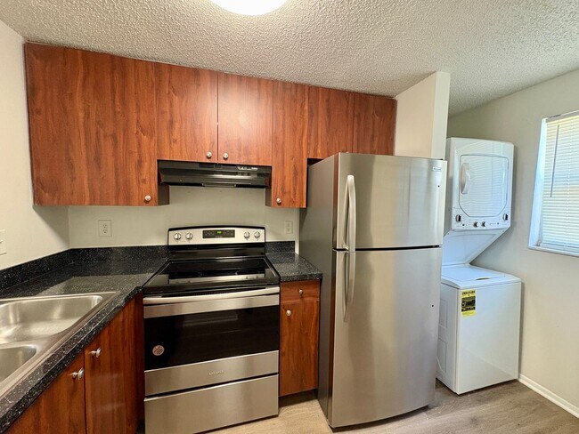Foto del edificio - 409 57th Ave Dr E