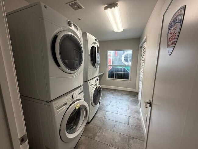 Foto del edificio - 523 Nevada St