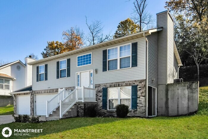 Foto principal - 839 Memory Ln, Fenton, MO 63026