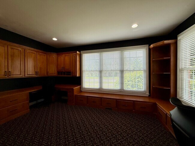 Foto del edificio - 354 Baltimore Dr