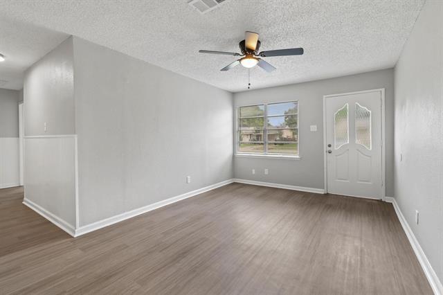 Foto del edificio - 3847 Castle Hills Dr