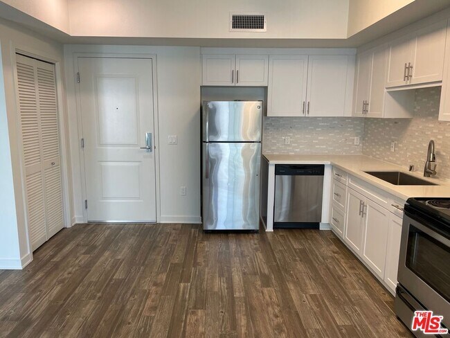kitchen - 12655 Bluff Creek Dr