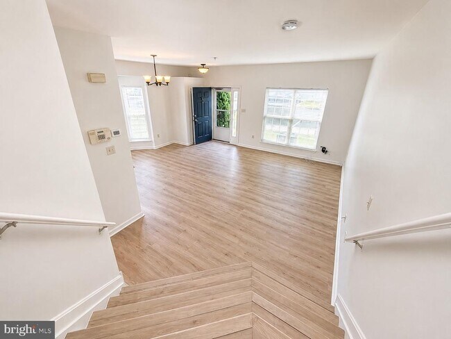 Building Photo - 308 Assembly Point Ct