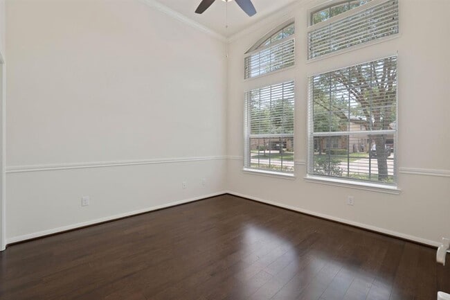 Building Photo - 8193 Tranquil Lake Way