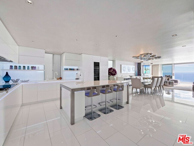 Building Photo - 31636 SEA LEVEL Dr