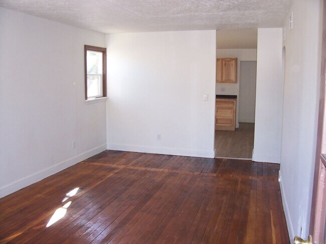 Building Photo - 3 Bed 2 Bath House in Havre MT