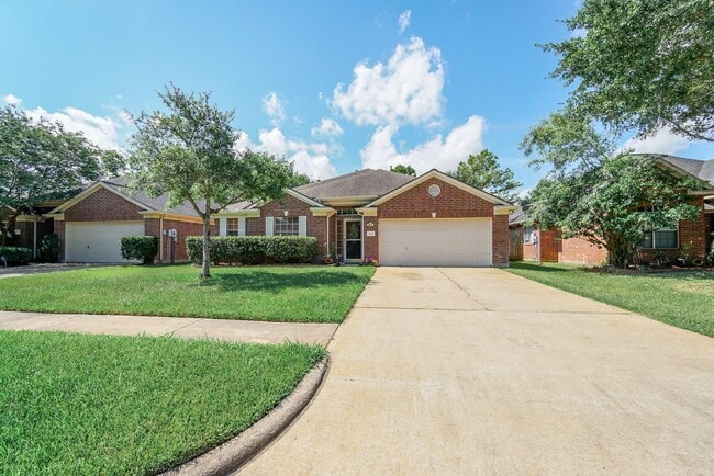 Building Photo - 13627 Mansor Dr