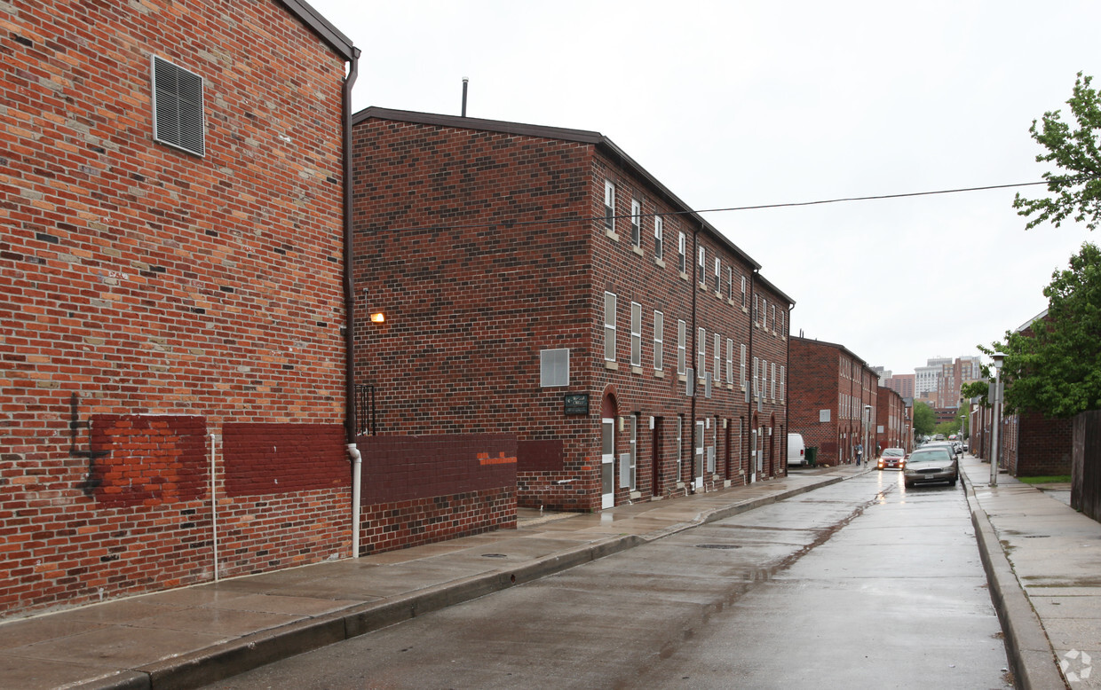 Foto del edificio - Poppleton Place Apartments