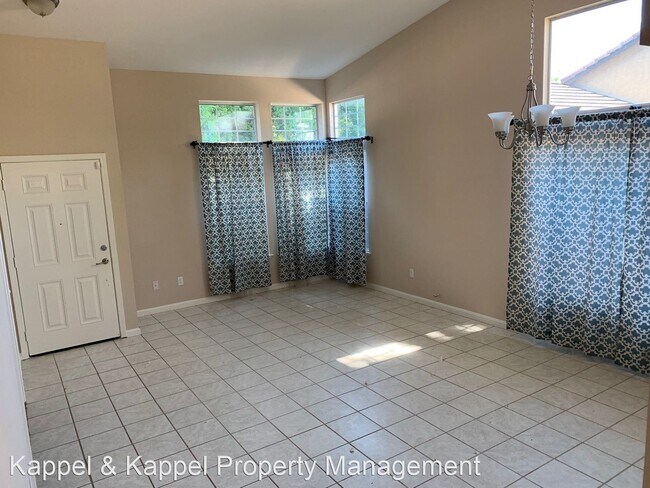 Building Photo - 3 br, 2 bath House - 970 Rohwer Court