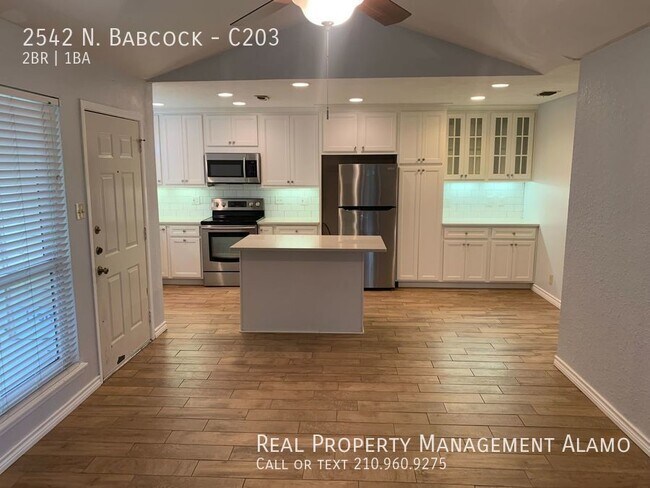 Foto del edificio - 2542 Babcock Rd
