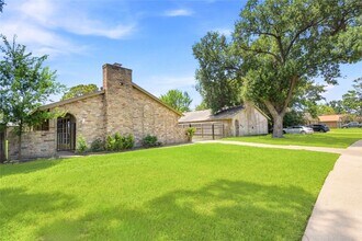 Building Photo - 6215 Autumn Arbor Dr