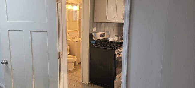Foto del edificio - 4253 N Narragansett Ave