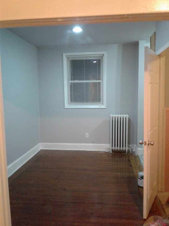 Dining area - 6641 Rutland St