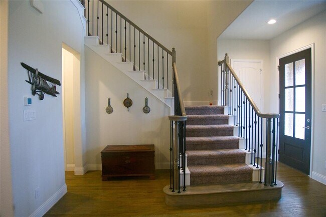 Building Photo - 2521 Gramercy Park Dr