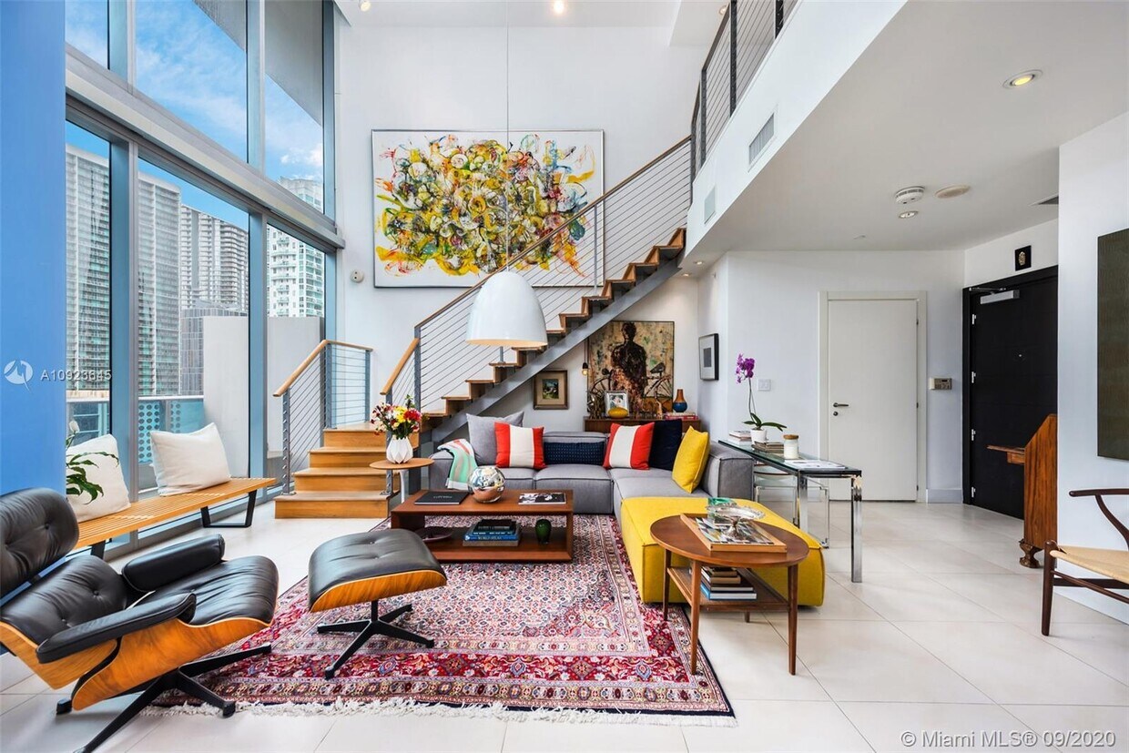 Primary Photo - 200 Biscayne Blvd Way