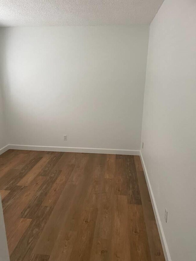 Foto del edificio - 1140 Callas Ln
