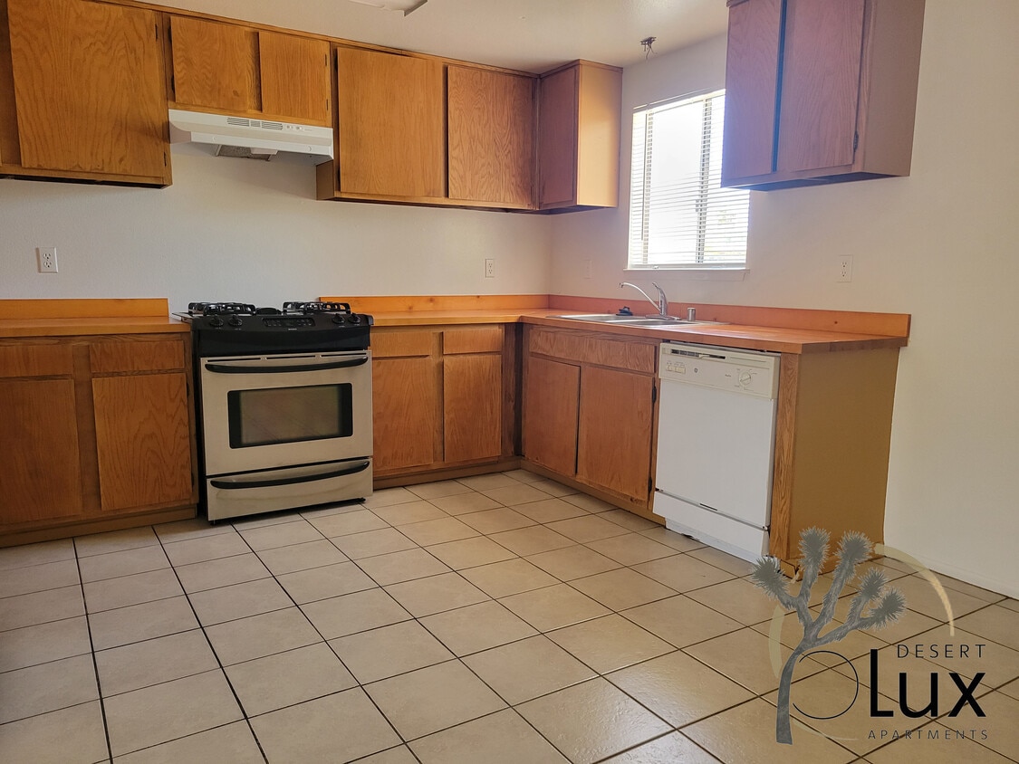 Foto principal - 5827 Bagley Ave