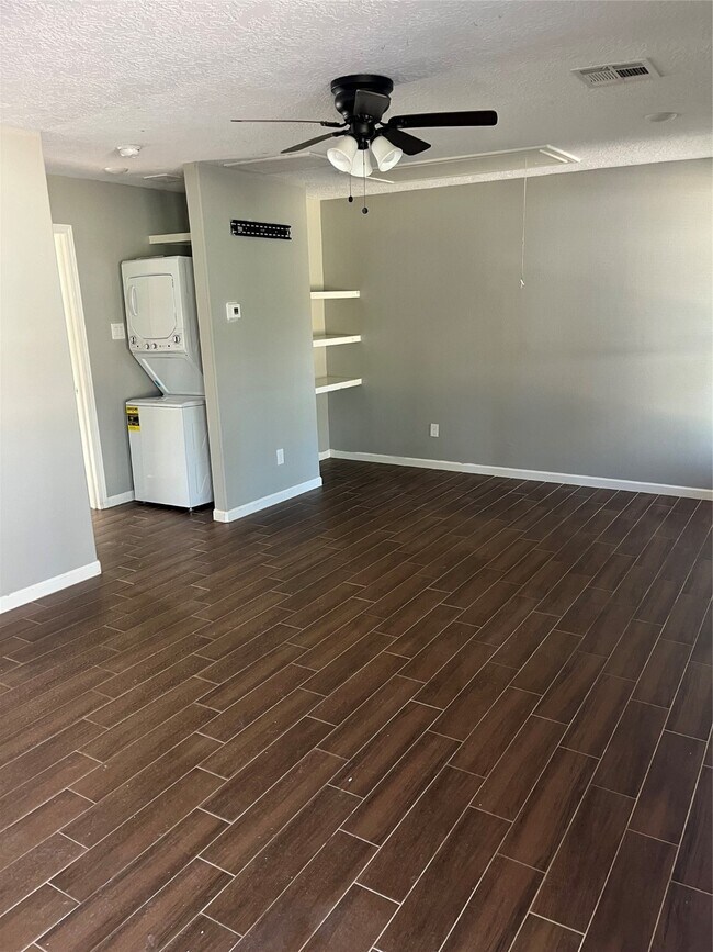 Building Photo - 18222 Bonnie Alice Dr