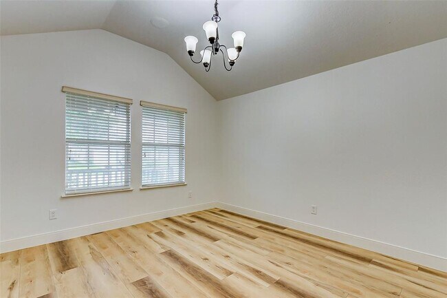 Building Photo - 25207 Ginger Ranch Dr