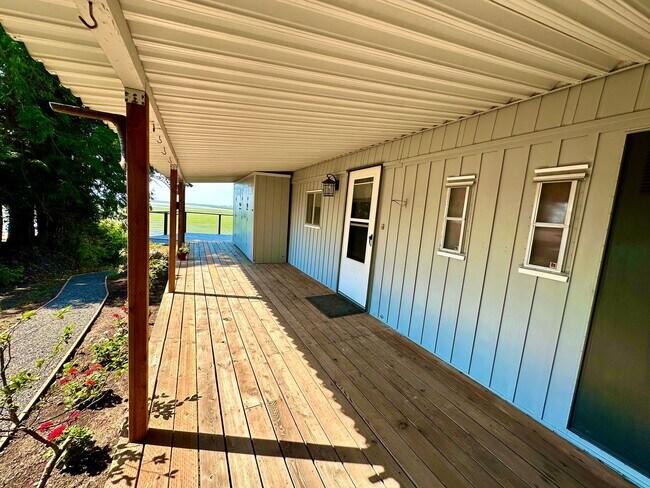 Building Photo - 3419 Robertson Rd
