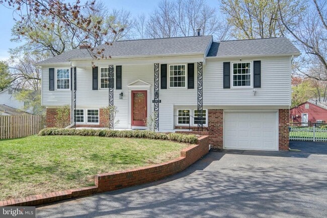 Foto del edificio - 12805 Point Pleasant Dr