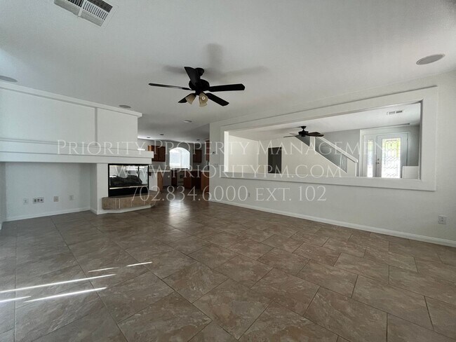 Foto del edificio - 10878 Royal Highlands St