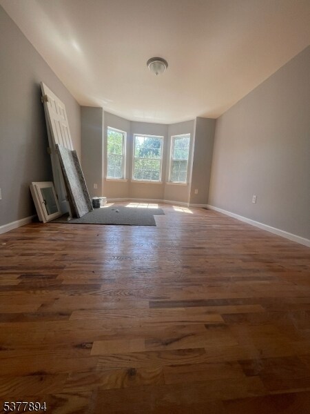 Building Photo - 271 Ellis Ave