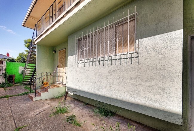 Building Photo - 2133 34th Ave
