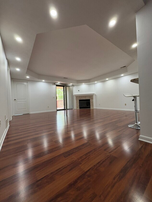 Living room - 8615 Scenicview Dr
