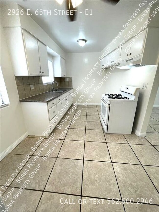 Photo - 2926 E 65th St Apartment