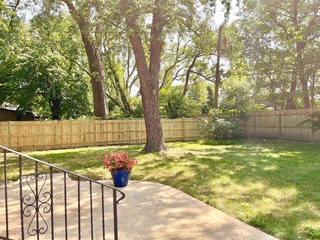 Building Photo - 2955 W Catalpa Ave