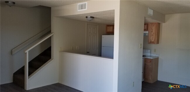 Foto del edificio - 4501 Chase Ct
