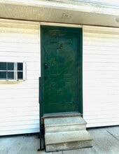 Building Photo - 25731 W Bridge St