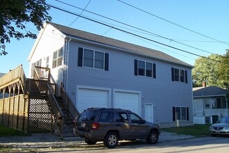 Building Photo - 7 J St