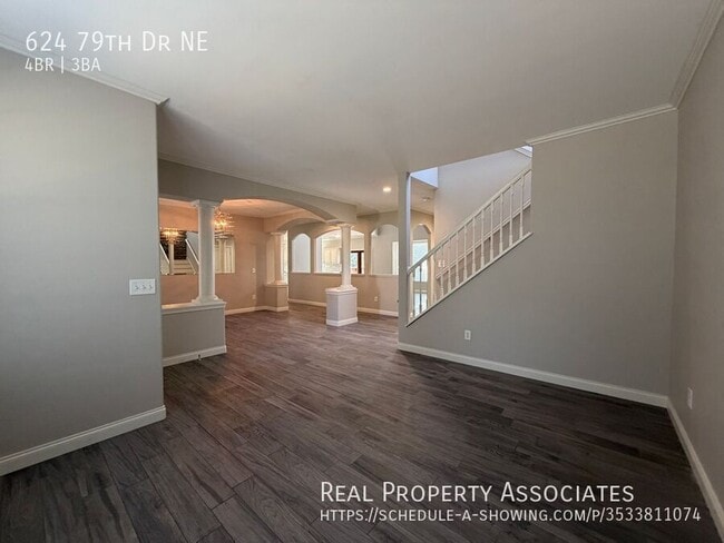 Building Photo - 624 79th Dr NE