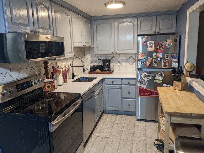 Foto del edificio - 655 N Pearl St