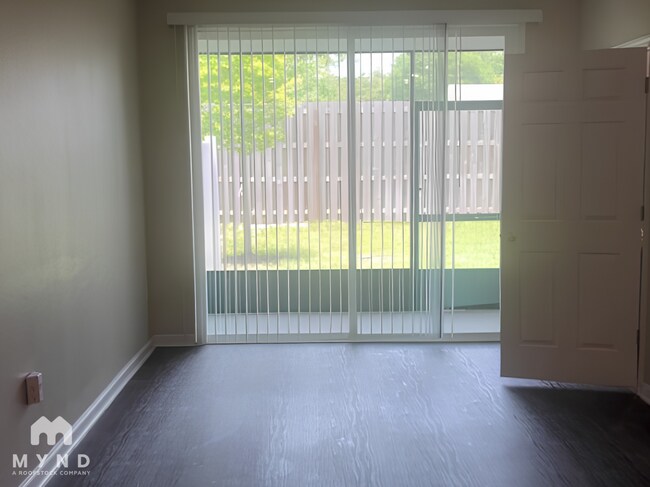 Foto del edificio - 216 Stonegate Ave