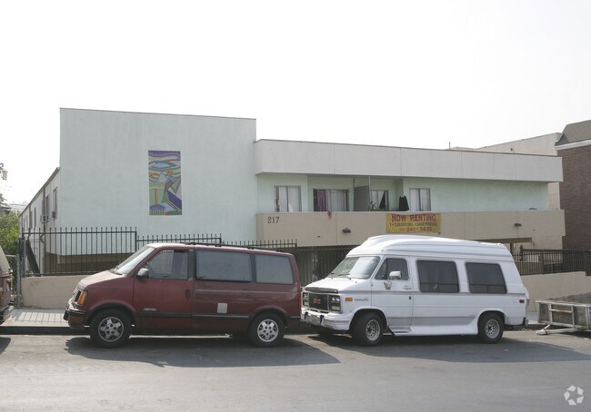 Building Photo - 217 S Avenue 54