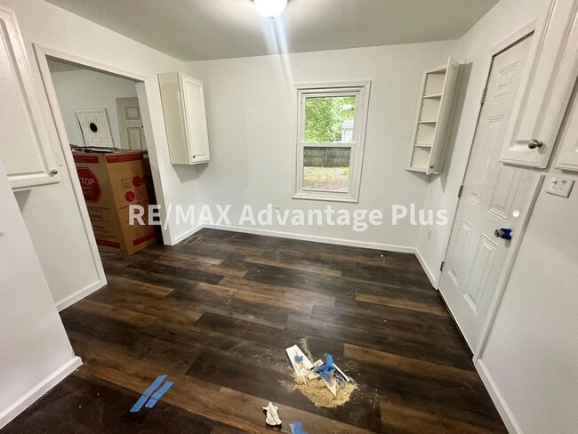 Building Photo - Remodeled 3-Bedroom Home in Blackstone!