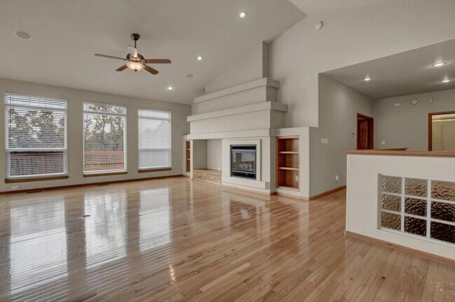 Foto del edificio - 5235 Bancroft Heights
