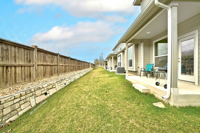 Foto del edificio - 11316 Gadsen Ln