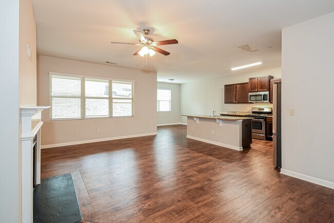 Building Photo - 141 Ivey Meadow Dr