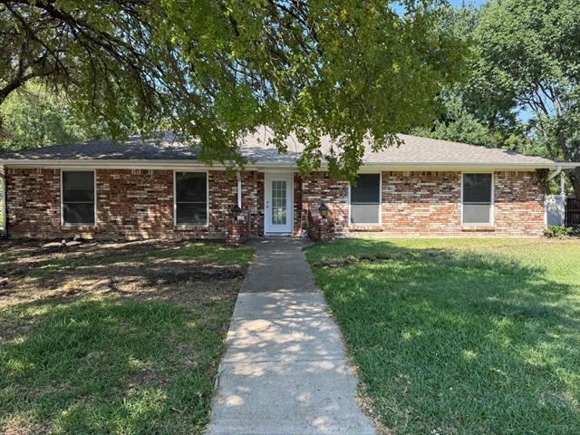 Foto del edificio - 1001 Valley Creek Dr